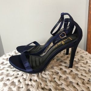Navy Blue Lulu’s Heels Size 6.5